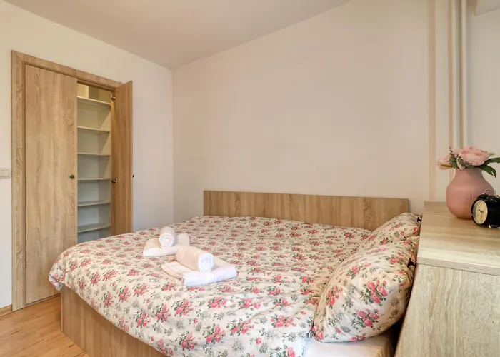 Appartement Guest - 11 *
