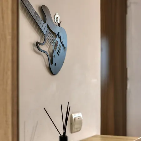 Guest - 11 * Бухарест